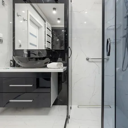 Appartamento Black Miodowy Dom *