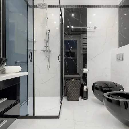 아파트 Black Miodowy Dom 코워브제크