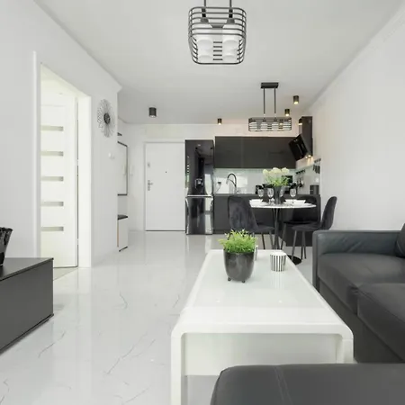 Black Miodowy Dom Apartment Kolobrzeg