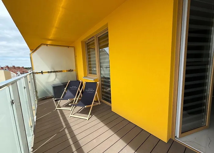 Daire Black Miodowy Dom Kolobrzeg